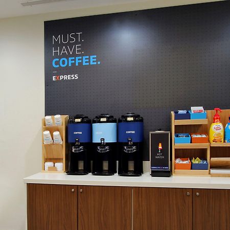 Holiday Inn Express & Suites Clovis Fresno Area By Ihg Zewnętrze zdjęcie